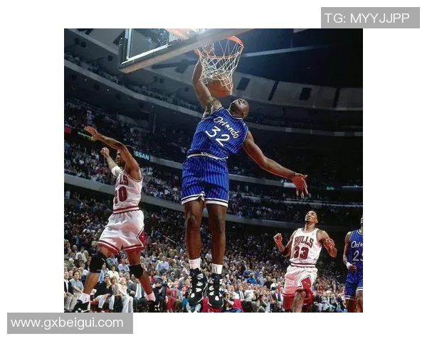 日本水手足球明星的传奇故事与成就揭秘