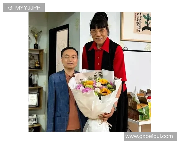 足球明星的女儿选择平凡生活嫁给普通人引发热议